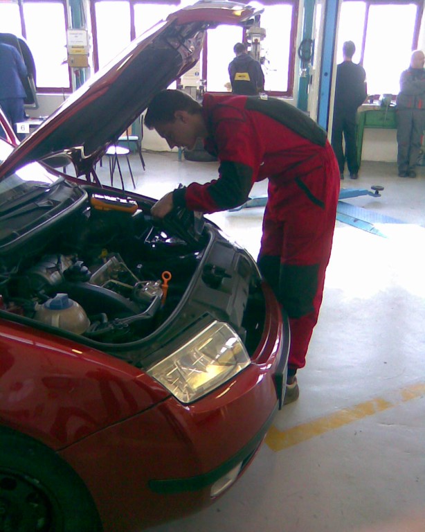 Soutěž Automechanik Junior